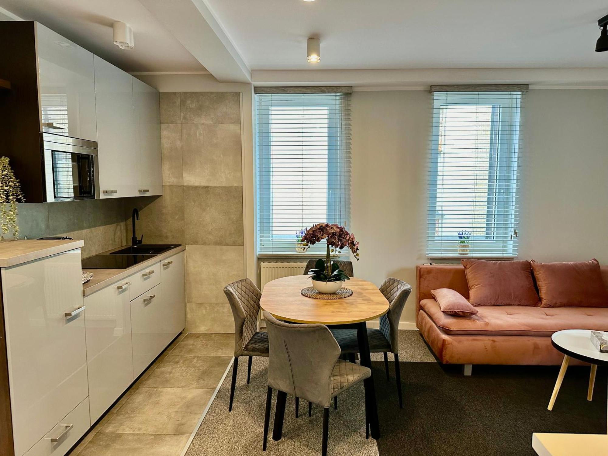 Apartamenty 1 Maja 94 Kattowitz Exterior foto