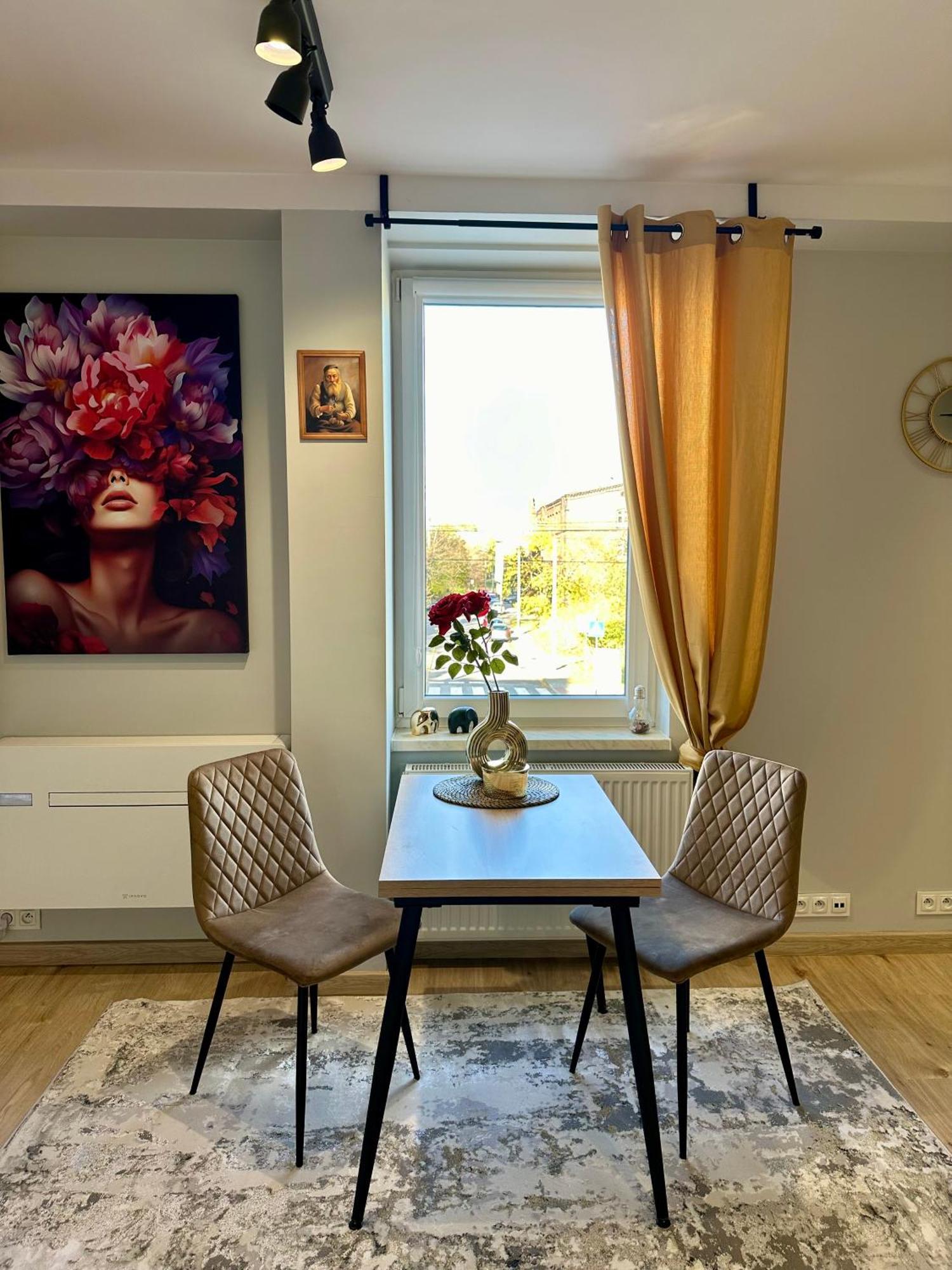 Apartamenty 1 Maja 94 Kattowitz Exterior foto