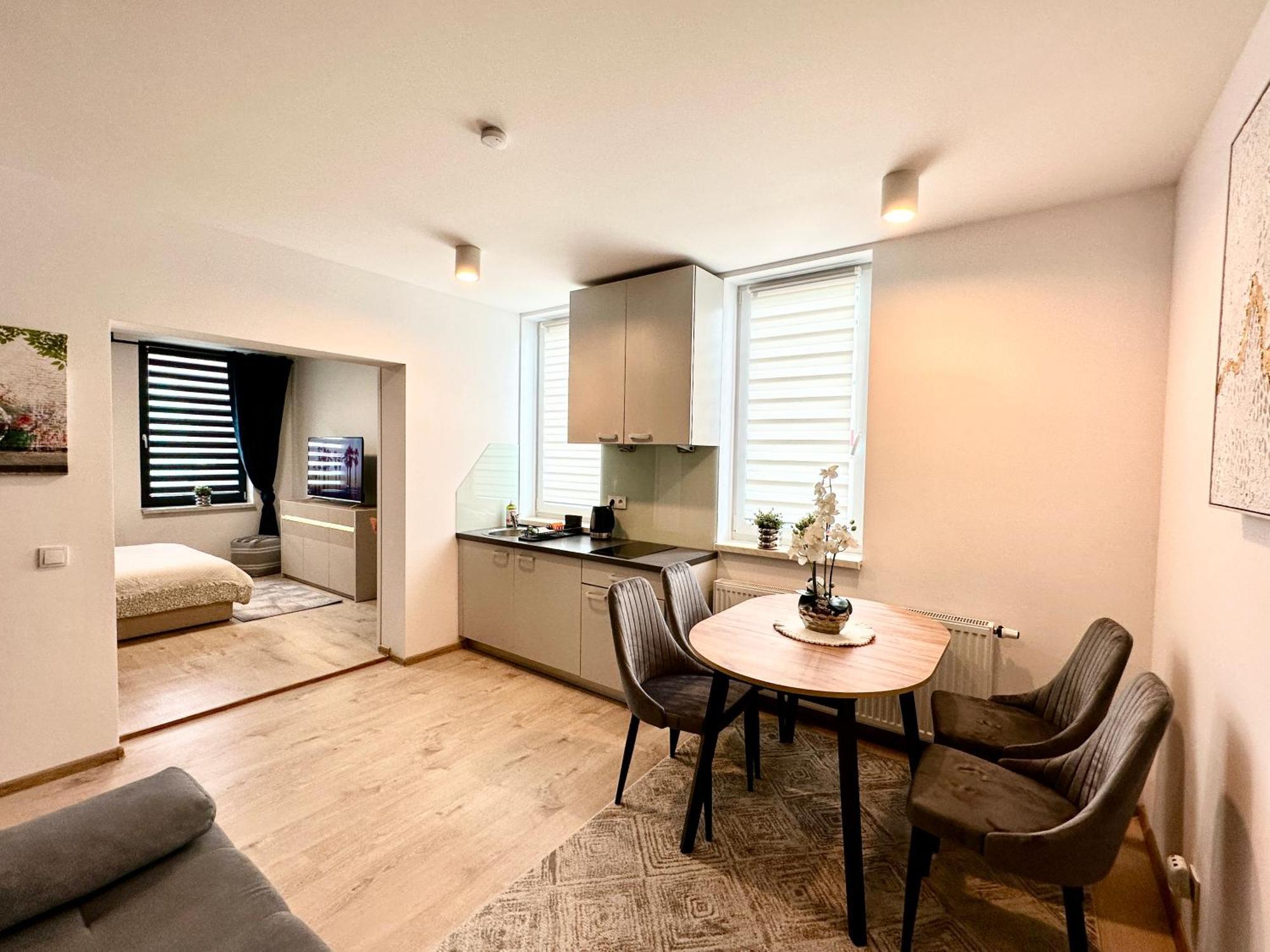 Apartamenty 1 Maja 94 Kattowitz Exterior foto